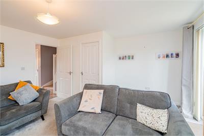18 Burnbrae Walk, Bonnyrigg, EH19 3FP - image 5
