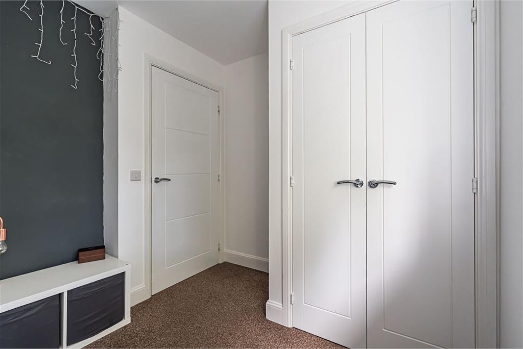 9 Venturefair Drive, Edinburgh, EH17 8WD - image 11