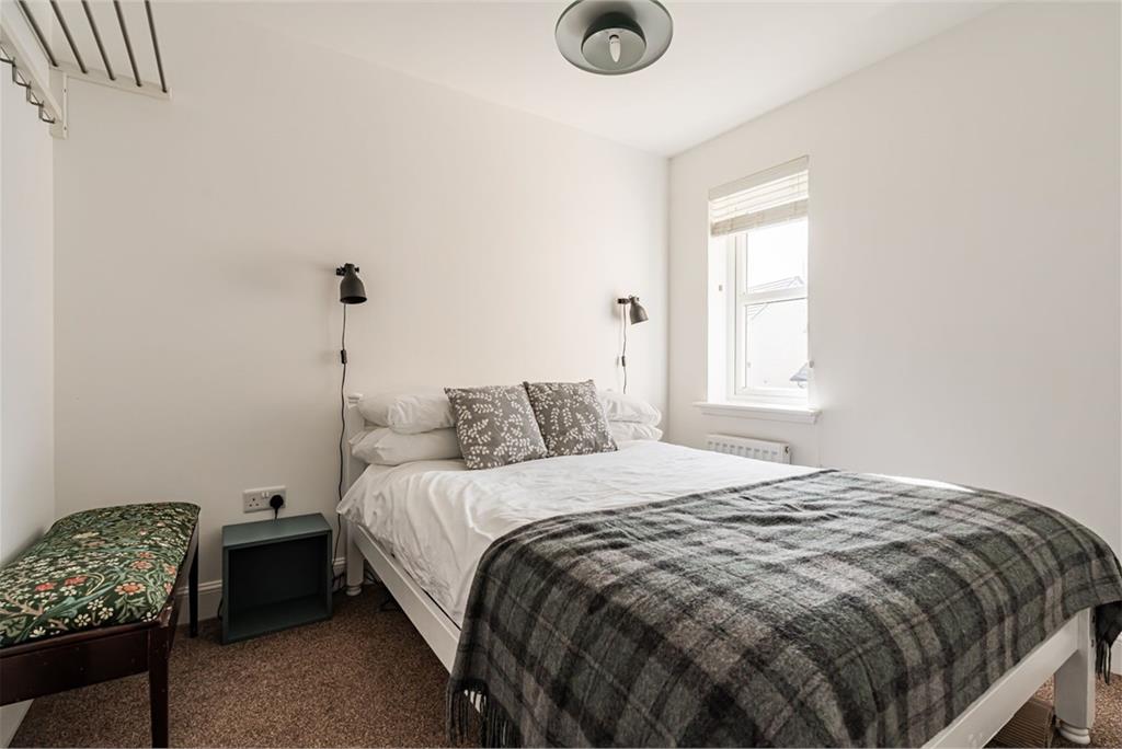 9 Venturefair Drive, Edinburgh, EH17 8WD - image 12