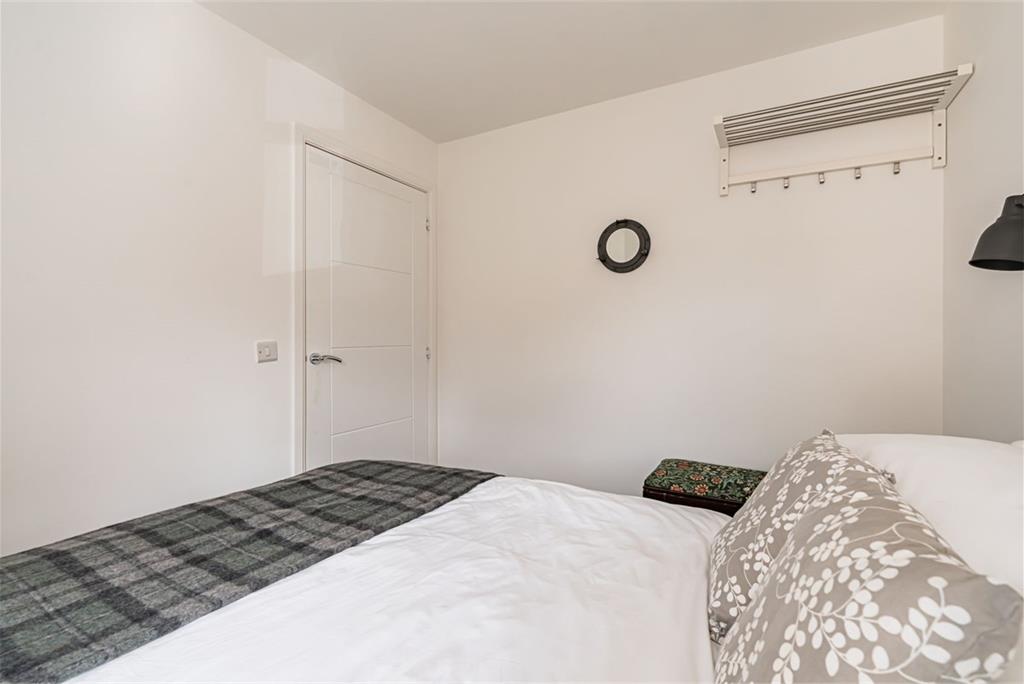 9 Venturefair Drive, Edinburgh, EH17 8WD - image 13