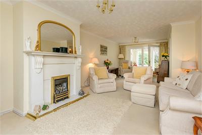 18 Newbattle Abbey Crescent, Eskbank, EH22 3LN - image 3