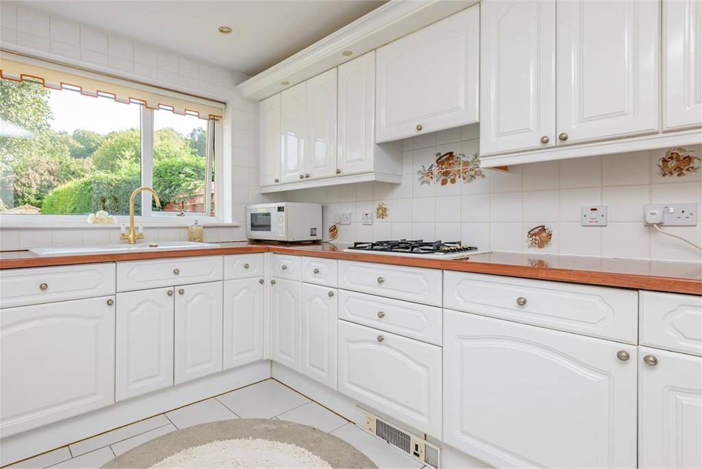 18 Newbattle Abbey Crescent,
Eskbank,
EH22 3LN - image 8