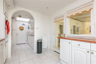 18 Newbattle Abbey Crescent,
Eskbank,
EH22 3LN - image 10