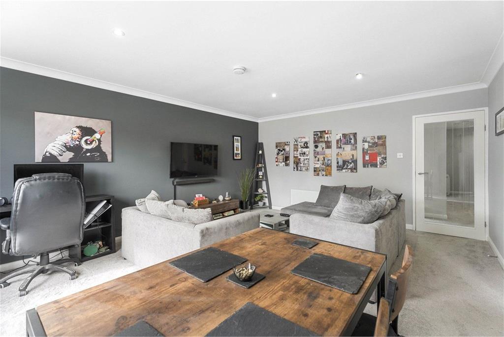 24/8 Parkgrove Road,
Clermiston,
Edinburgh,
EH4 7RR - image 3
