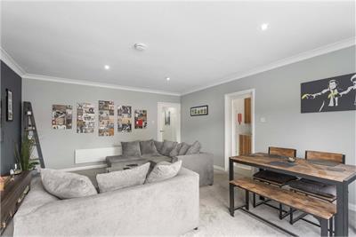 24/8 Parkgrove Road, Clermiston, Edinburgh, EH4 7RR - image 4