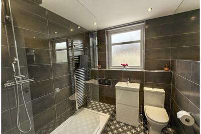 16 Innerwood Road,
Kilwinning,
KA13 7DX - image 13