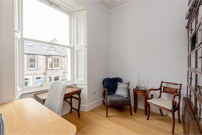 38 Hazelbank Terrace, Edinburgh, EH11 1SN - image 12