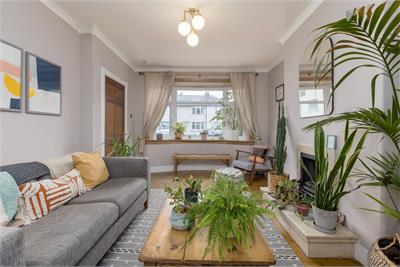 7 Logie Green Gardens, Canonmills, Edinburgh, EH7 4HE - image 3