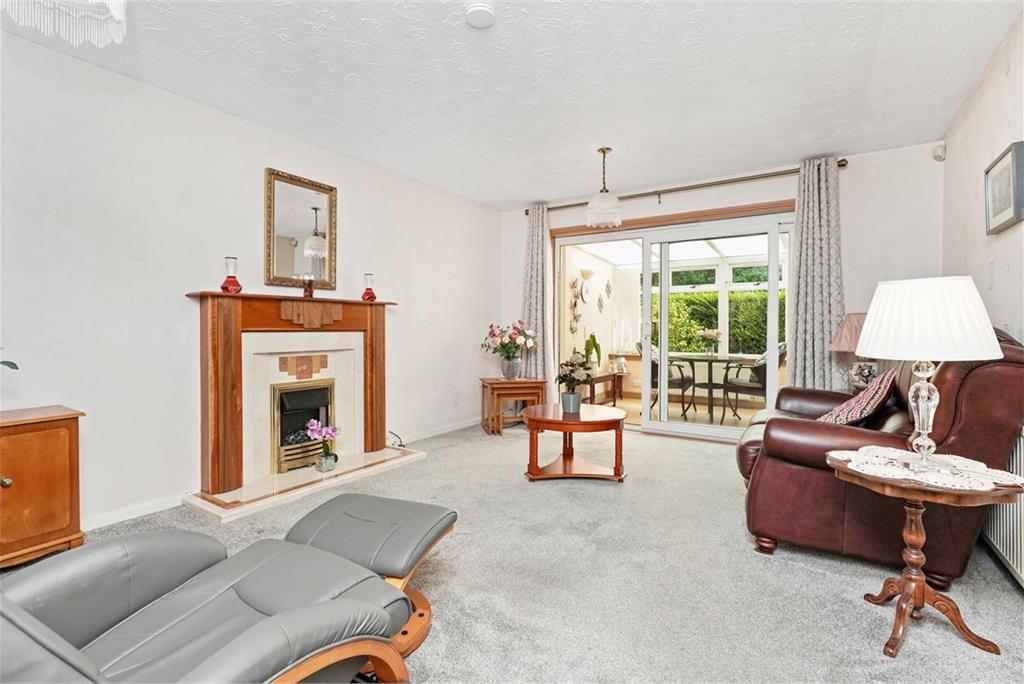 41 Mavisbank, Loanhead, Midlothian, EH20 9DD - image 2