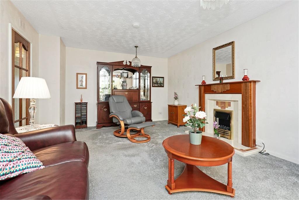 41 Mavisbank, Loanhead, Midlothian, EH20 9DD - image 3