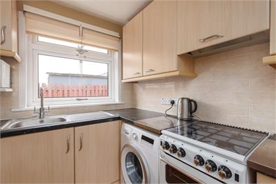 73 South Gyle Gardens, Edinburgh, EH12 7SA - image 7