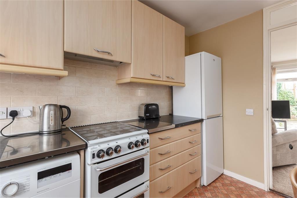 73 South Gyle Gardens, Edinburgh, EH12 7SA - image 8