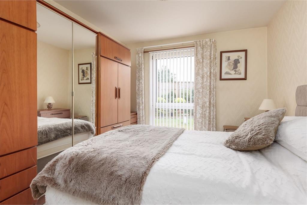 73 South Gyle Gardens, Edinburgh, EH12 7SA - image 9