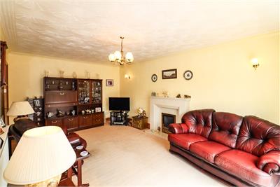 8 Woodlands Place,
Dumfries,
DG2 0LD - image 3