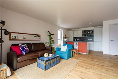 22/9 Pillans Place, Edinburgh, EH6 7AZ - image 2