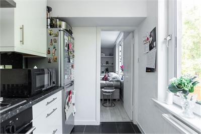 23 Carrick Knowe Avenue, Edinburgh, EH12 7BX - image 11