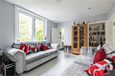 23 Carrick Knowe Avenue, Edinburgh, EH12 7BX - image 10