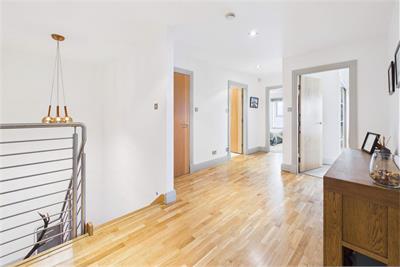 3/2 Western Harbour Breakwater, Edinburgh, EH6 6PA - image 13
