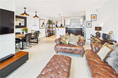 3/2 Western Harbour Breakwater, Edinburgh, EH6 6PA - image 3