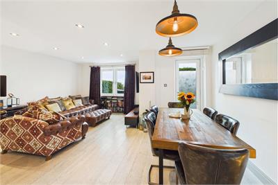 3/2 Western Harbour Breakwater, Edinburgh, EH6 6PA - image 4