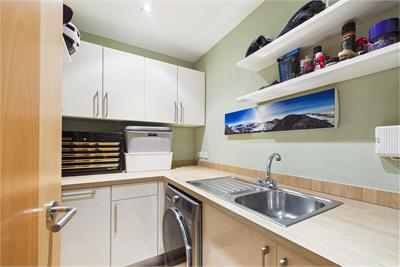 3/2 Western Harbour Breakwater, Edinburgh, EH6 6PA - image 6