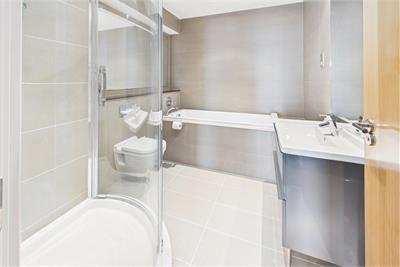 3/2 Western Harbour Breakwater, Edinburgh, EH6 6PA - image 10