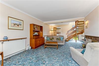 40 Craigmount Hill, Corstorphine, Edinburgh, EH4 8DH - image 3