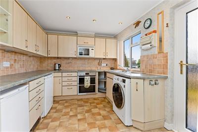 40 Craigmount Hill, Corstorphine, Edinburgh, EH4 8DH - image 5