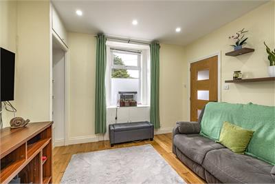 45 Woodside Place, Galashiels, TD1 1RE - image 2