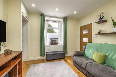 45 Woodside Place, Galashiels, TD1 1RE - image 2