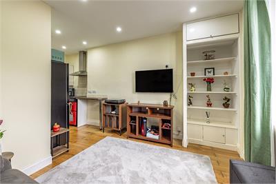 45 Woodside Place, Galashiels, TD1 1RE - image 3