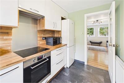 2/4 New Johns Place, Pleasance, Edinburgh, EH8 9XH - image 6