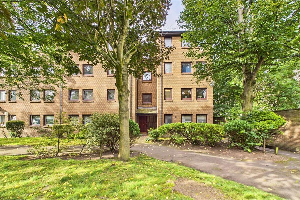 2/4 New Johns Place, Newington, Edinburgh, EH8 9XH - image 1
