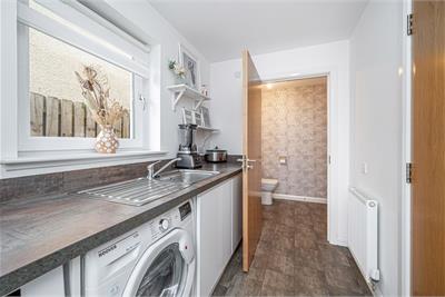 1 Constantine Place, Dunfermline, KY11 8NR - image 17