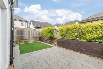 1 Constantine Place, Dunfermline, KY11 8NR - image 27