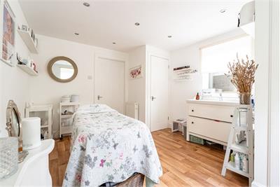 13 Kingsknowe Gardens, Edinburgh, EH14 2JF - image 23
