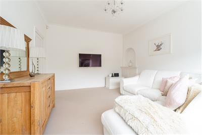 13 Kingsknowe Gardens, Edinburgh, EH14 2JF - image 9