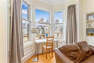15 (4F2), Viewforth, Bruntsfield, Edinburgh, EH10 4JD - image 3