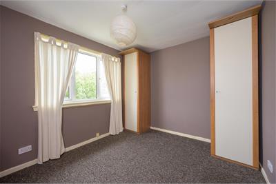 16 Stewart Crescent, Currie, EH14 5SE - image 13