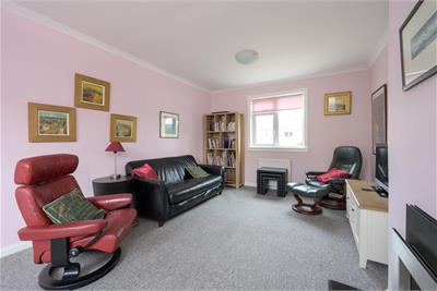 16 Stewart Crescent, Currie, EH14 5SE - image 3