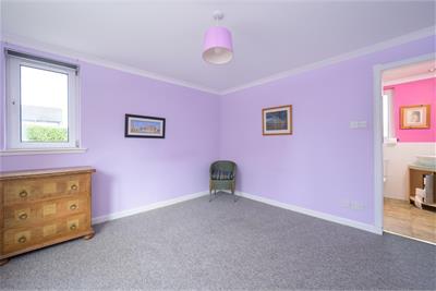 16 Stewart Crescent, Currie, EH14 5SE - image 8