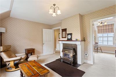 272/4 Craigcrook Road, Blackhall, Edinburgh, EH4 7TF - image 3
