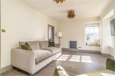 Flat 9, Spread Eagle House, Bridge Street, Kelso, TD5 7JD - image 7