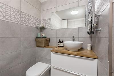 Flat 9, 5B West Pilton Terrace, Edinburgh EH4 4GY - image 8