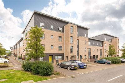 Flat 9, 5B West Pilton Terrace, Edinburgh EH4 4GY - image 1
