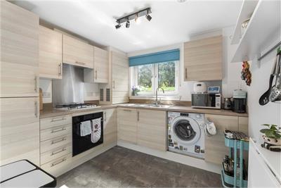 34/2 Stanwell Street, Leith, Edinburgh, EH6 5FQ - image 4