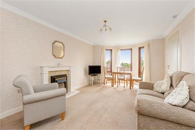 77/62 Barnton Park View, Edinburgh, EH4 6EL - image 2