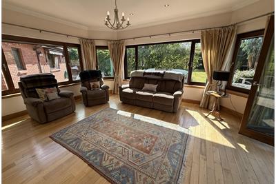 Red Rose, Maxwelltown Station, Dumfries, DG2 9RH - image 3