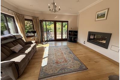 Red Rose, Maxwelltown Station, Dumfries, DG2 9RH - image 4