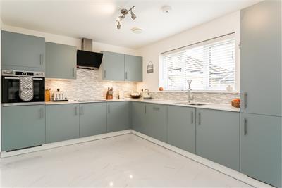 2 Torrance Place, Edinburgh, EH17 8ER - image 7